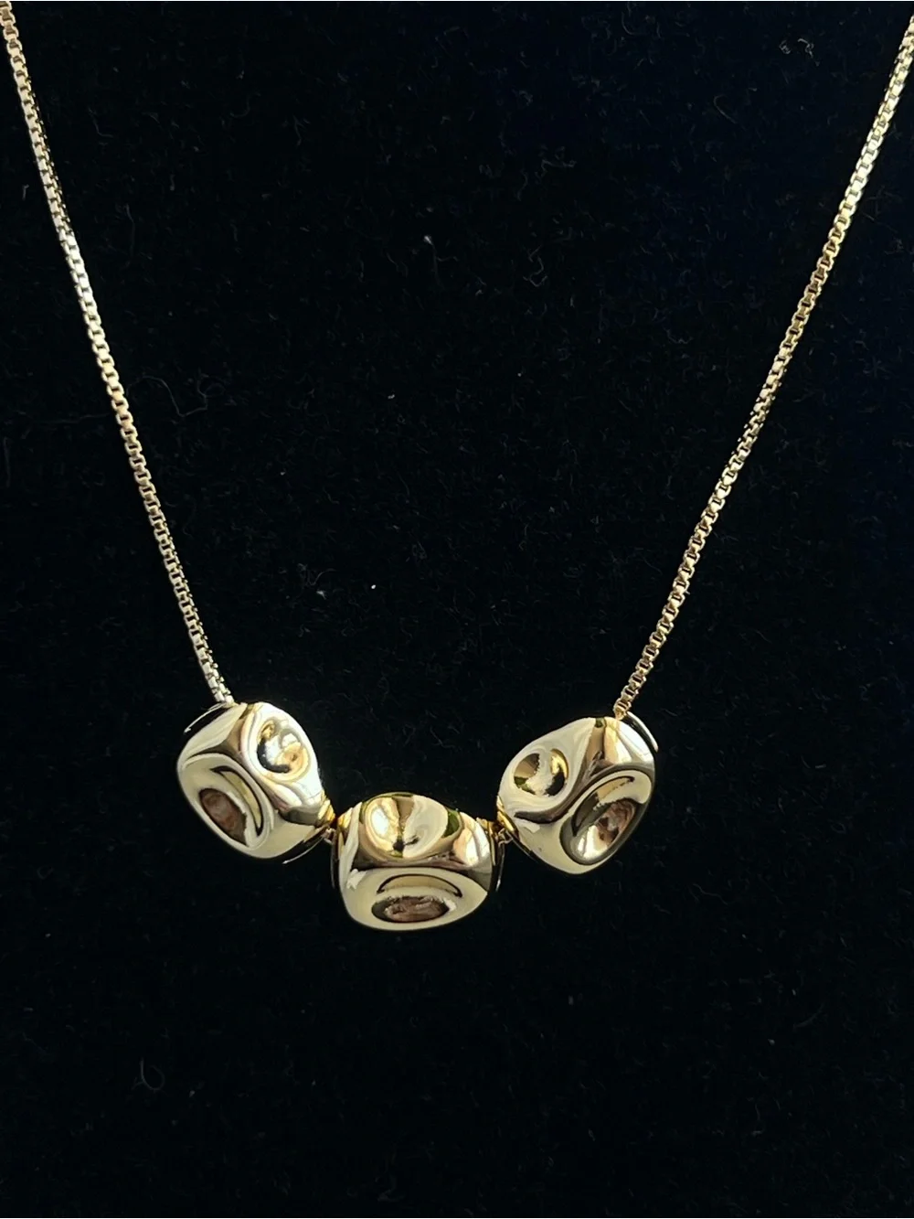 Gold Three-Bean Pendant Necklace